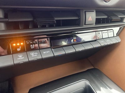 2025 Toyota Crown Signia Limited