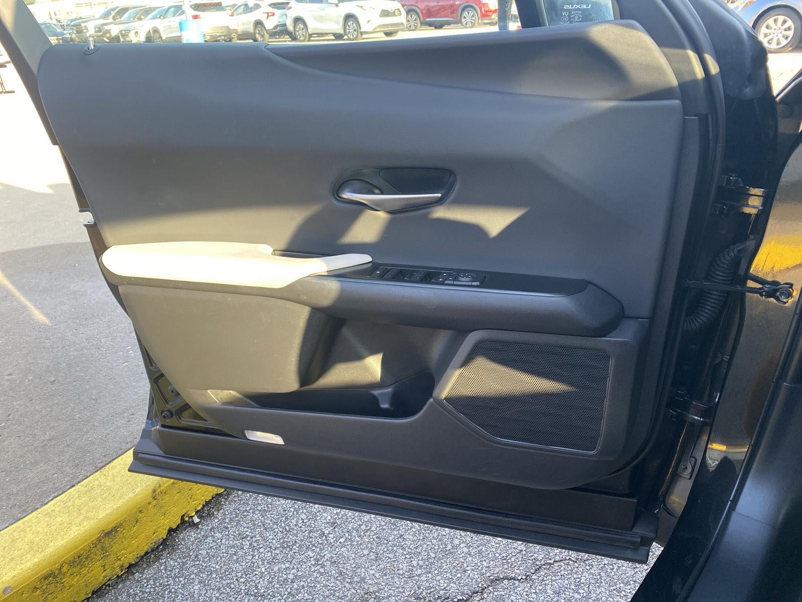 2025 Lexus UX UX 300h Premium