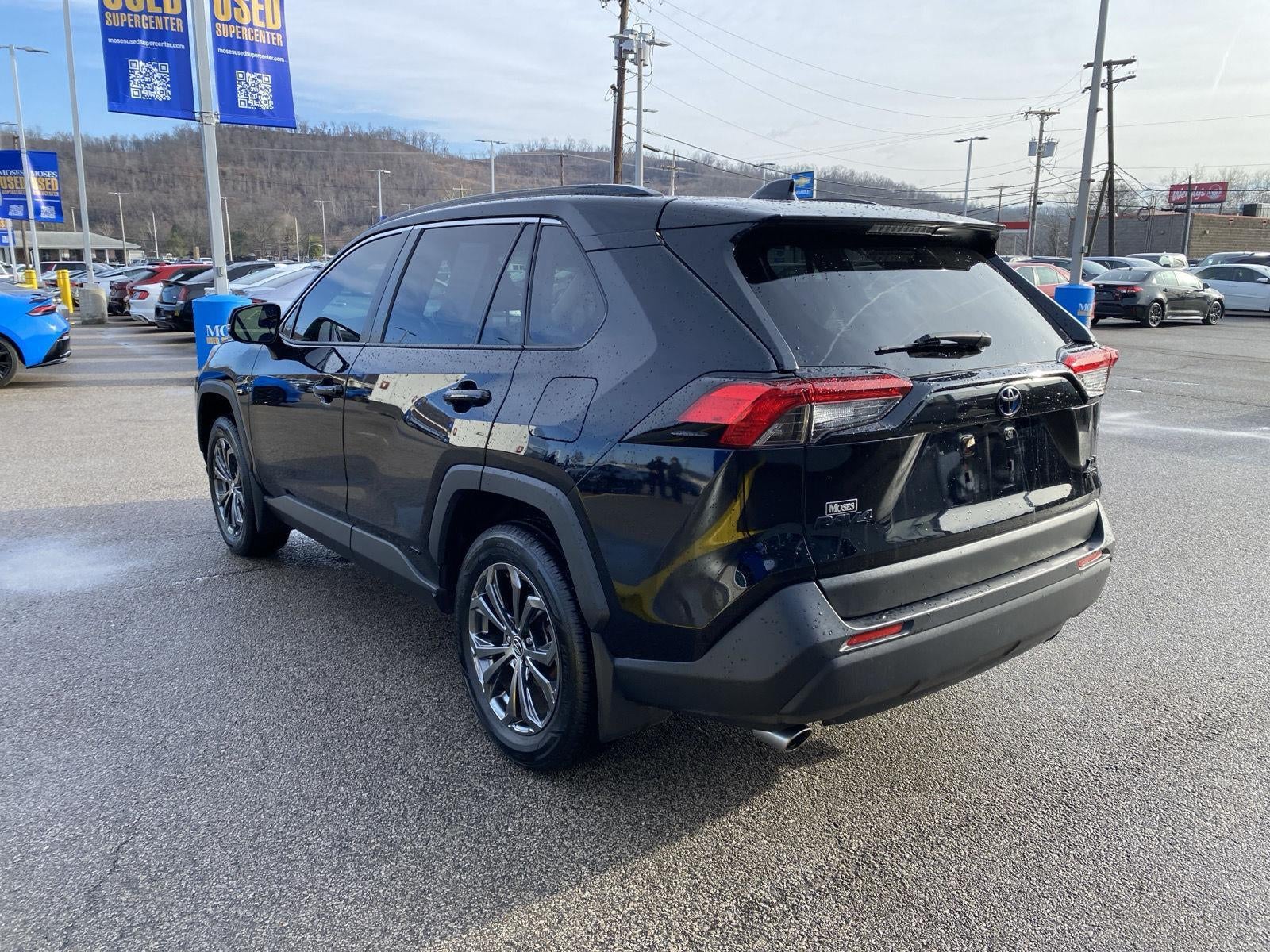 2023 Toyota RAV4 Hybrid XLE Premium
