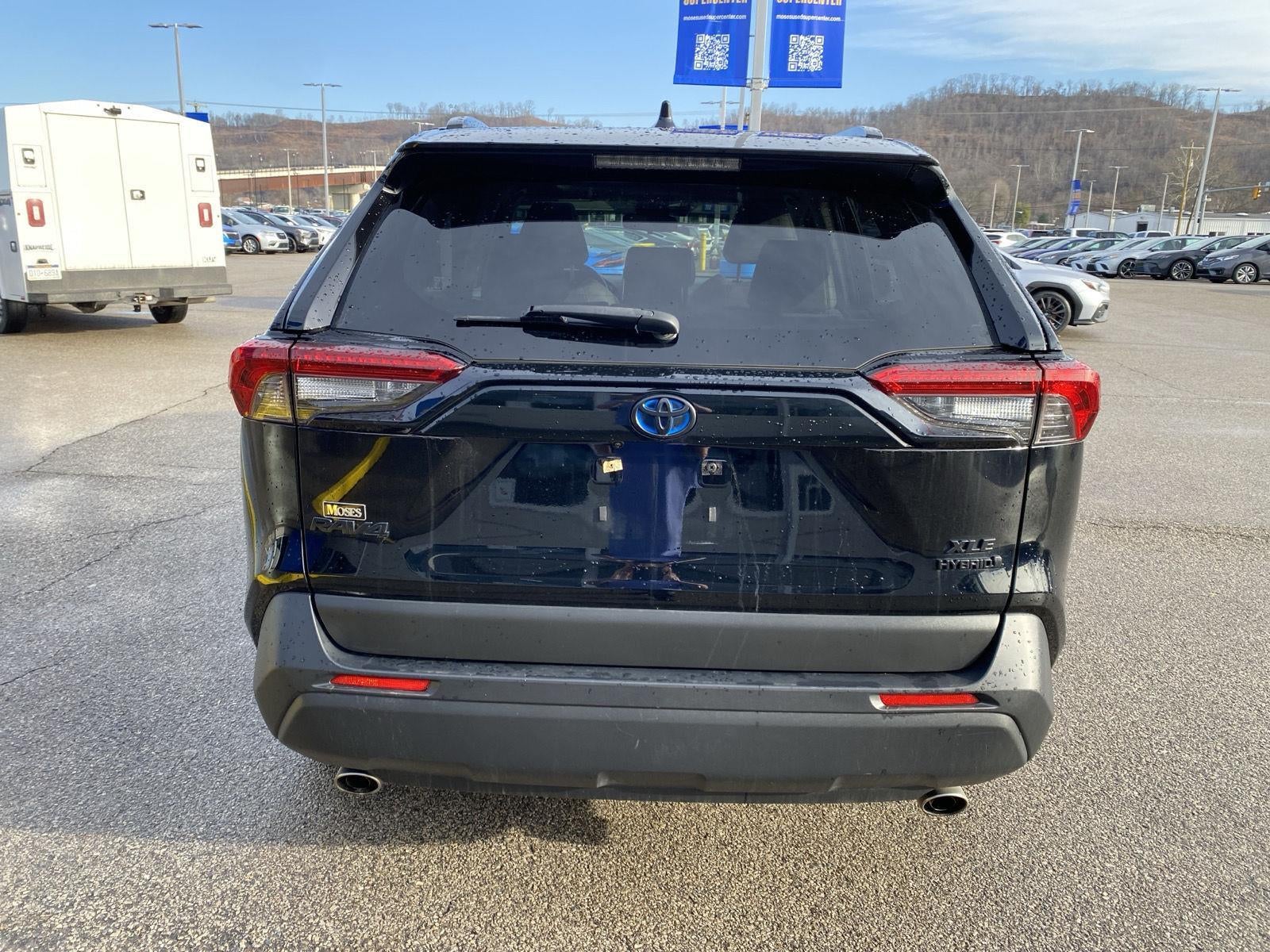 2023 Toyota RAV4 Hybrid XLE Premium