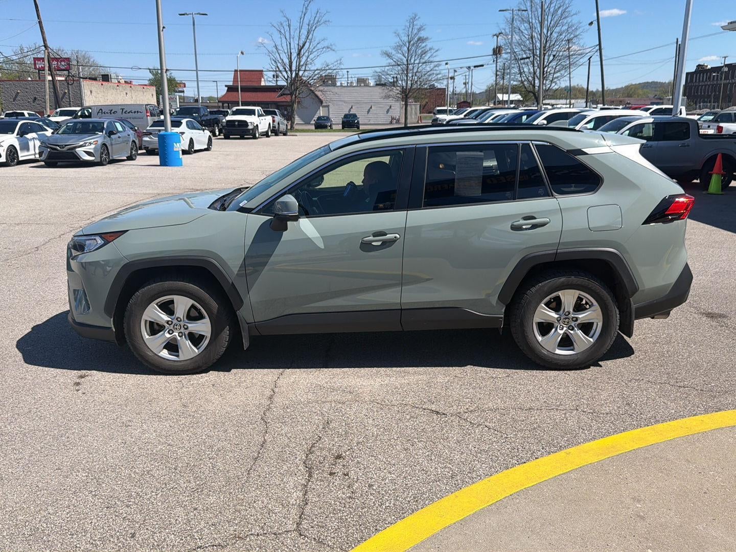 2020 Toyota RAV4 XLE