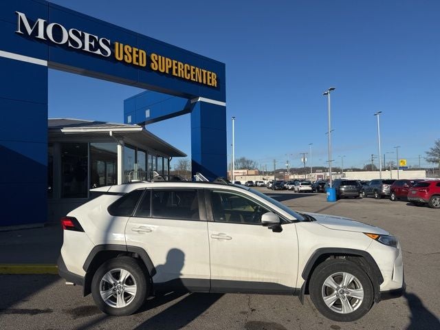 2020 Toyota RAV4 XLE