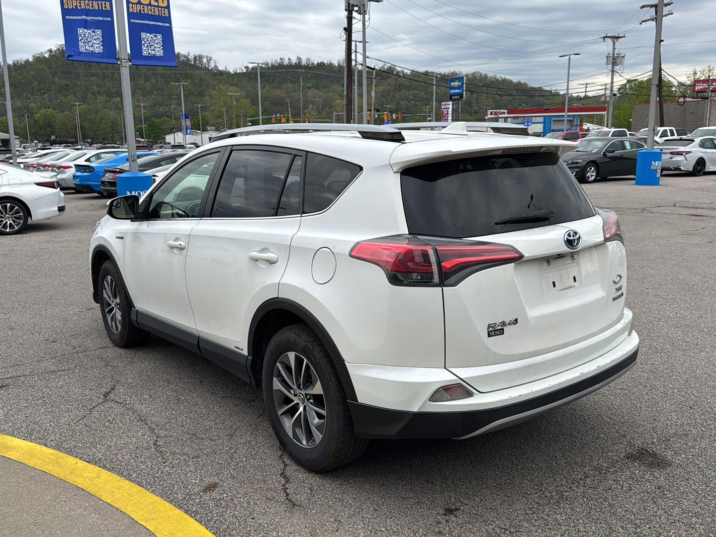2017 Toyota RAV4 Hybrid XLE