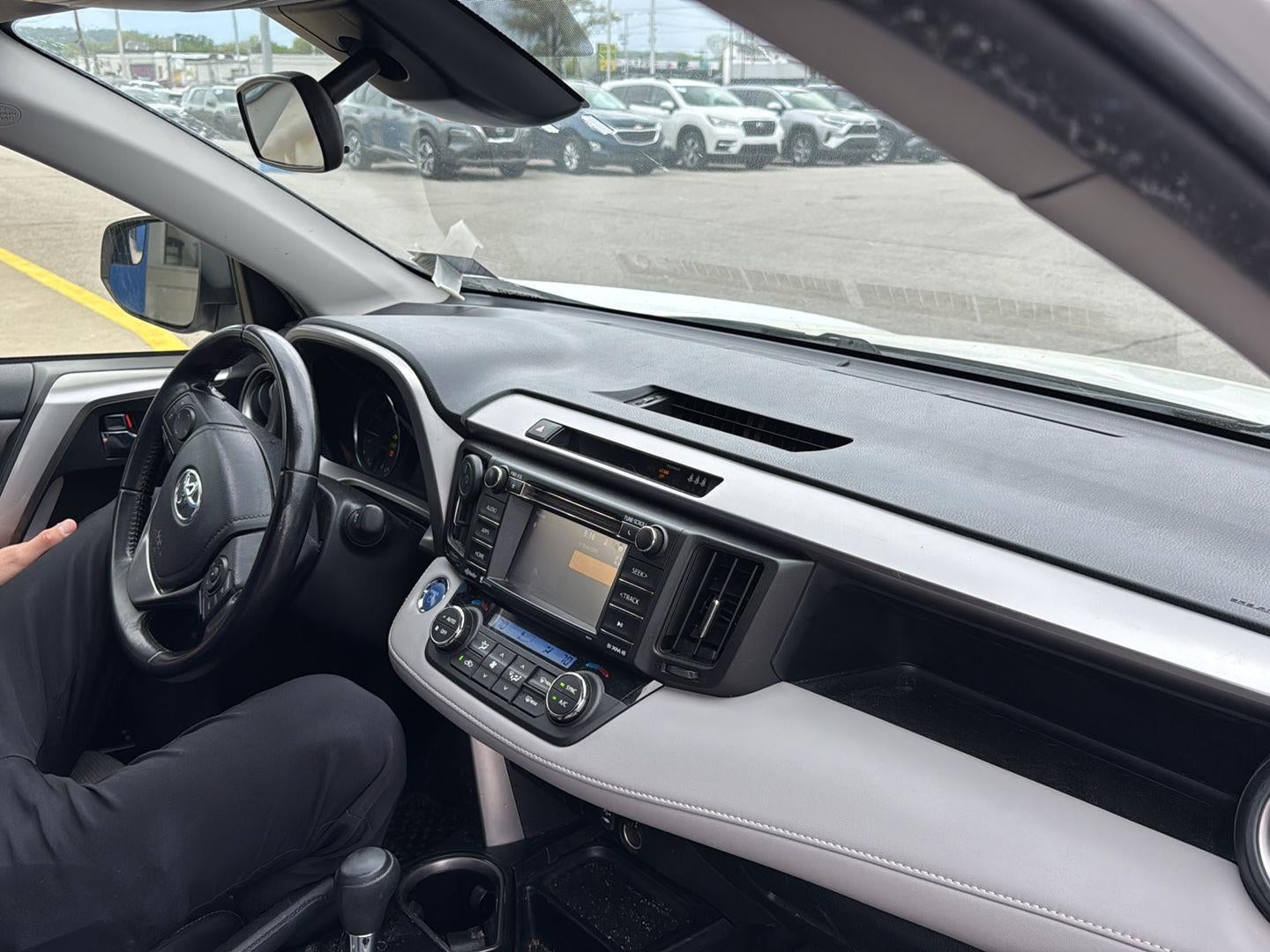 2017 Toyota RAV4 Hybrid XLE