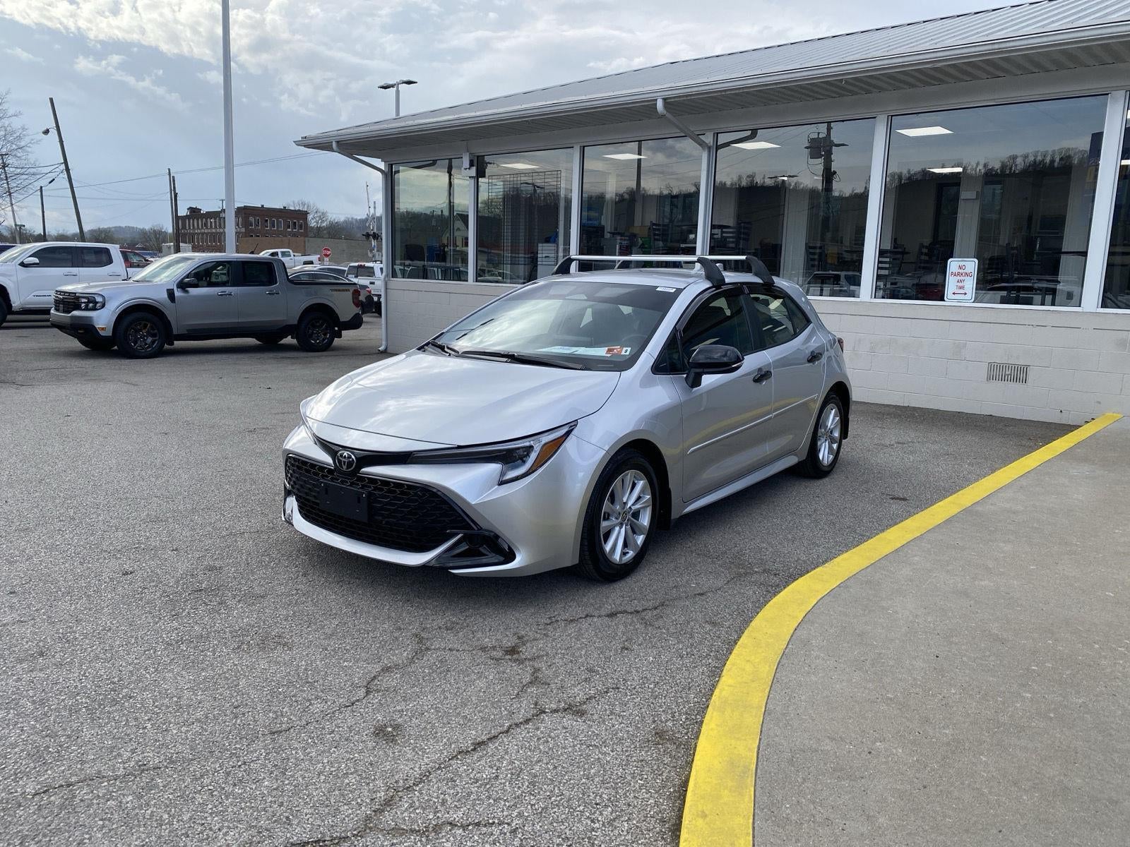 2025 Toyota Corolla Hatchback SE