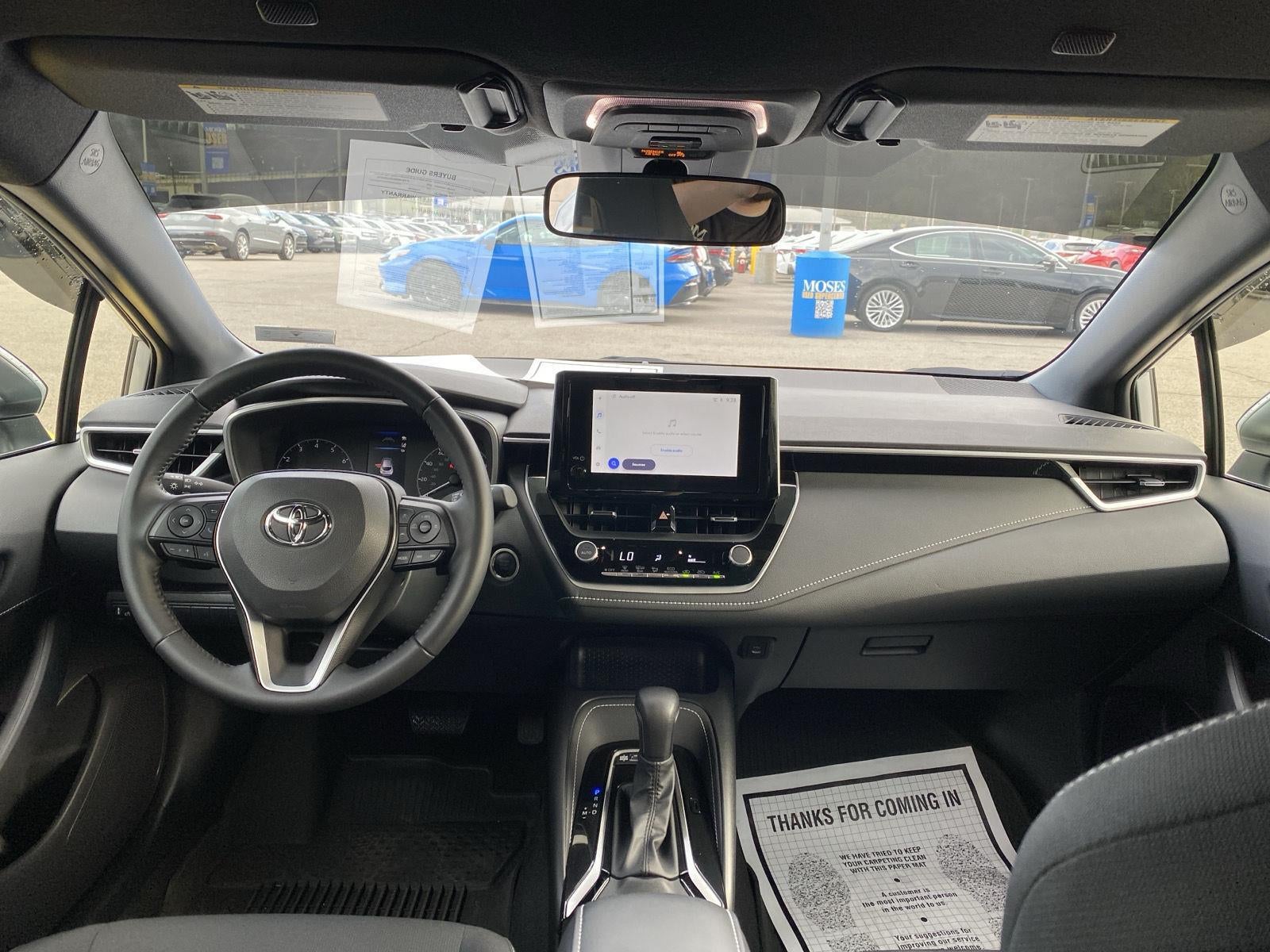 2025 Toyota Corolla Hatchback SE