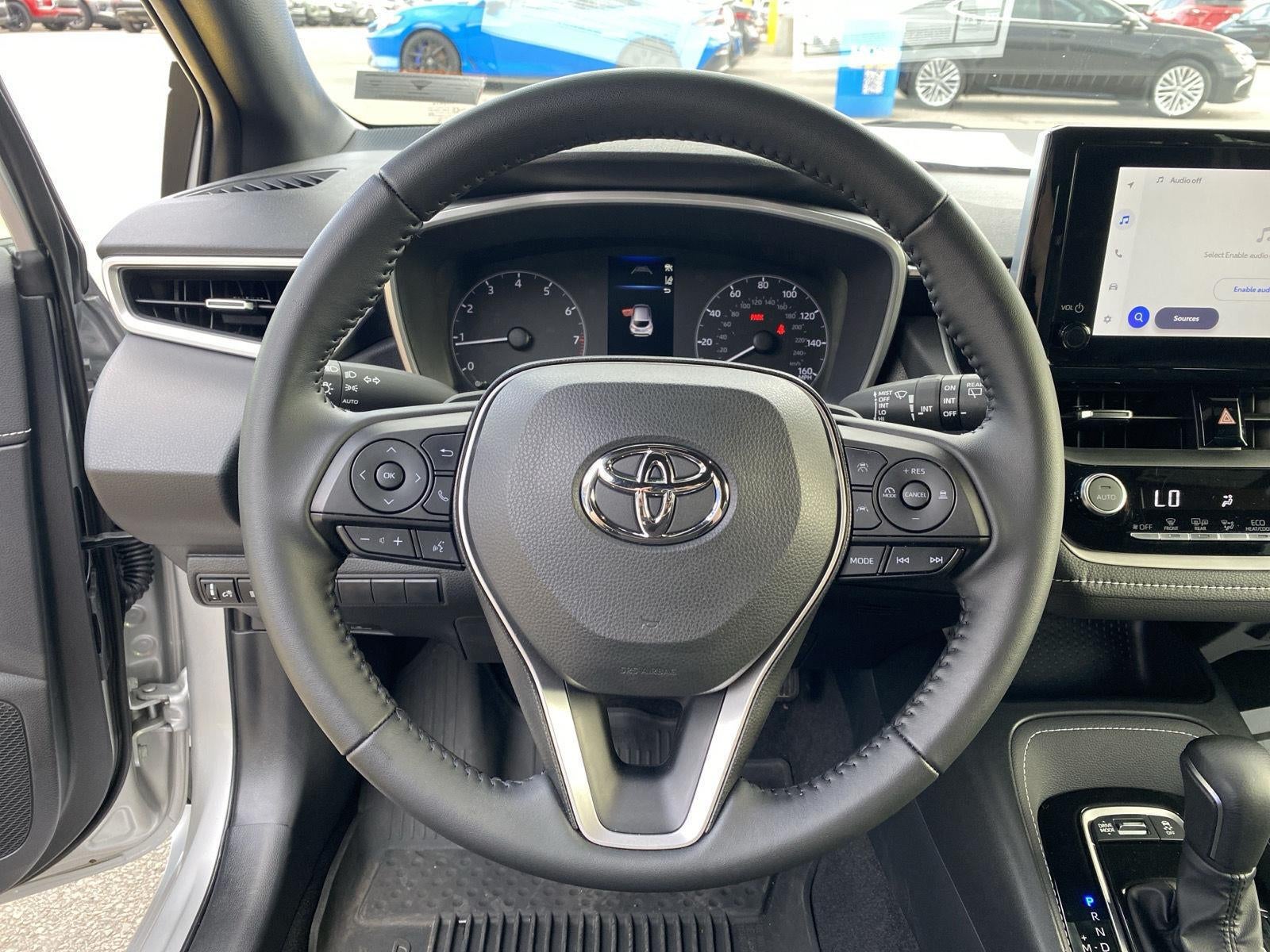 2025 Toyota Corolla Hatchback SE