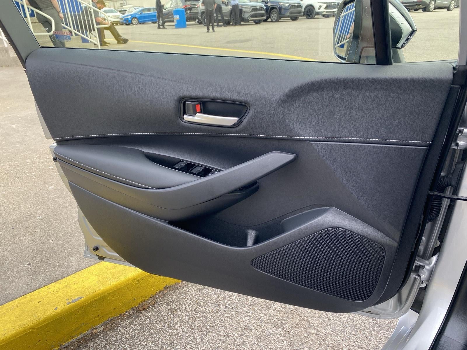 2025 Toyota Corolla Hatchback SE