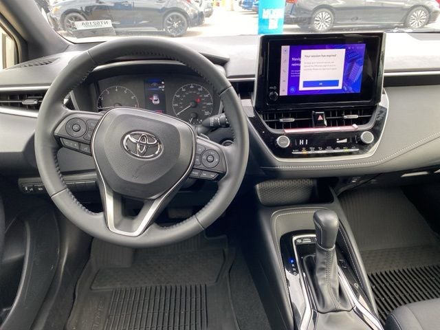 2025 Toyota Corolla Hatchback SE