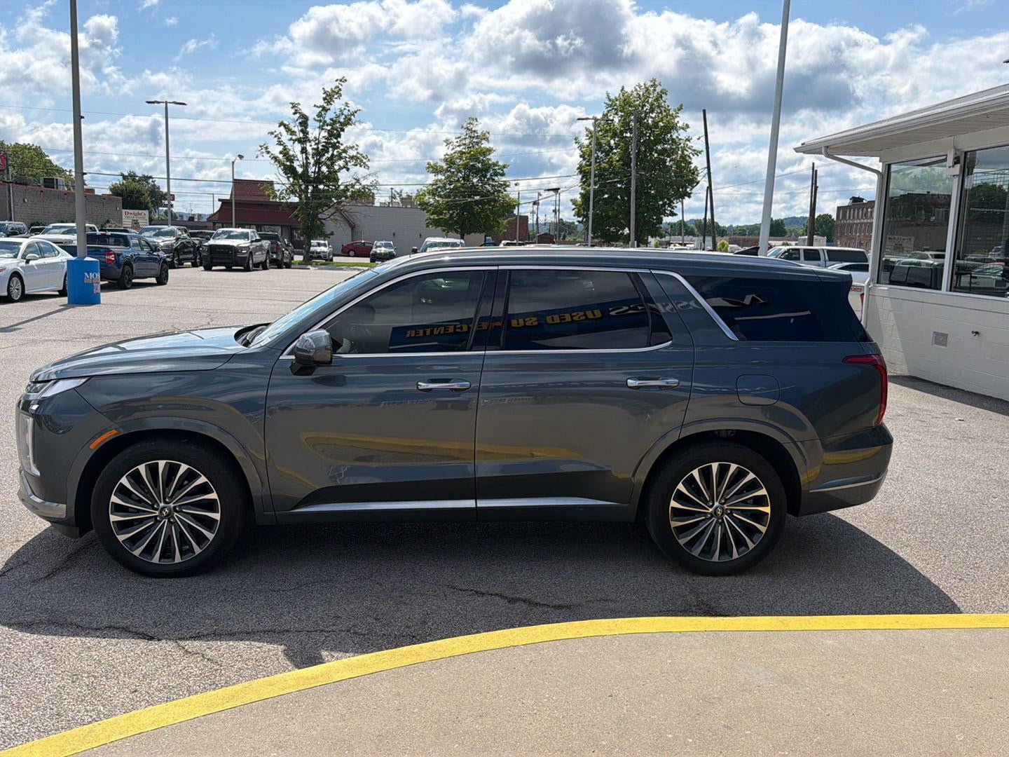2025 Hyundai PALISADE Base