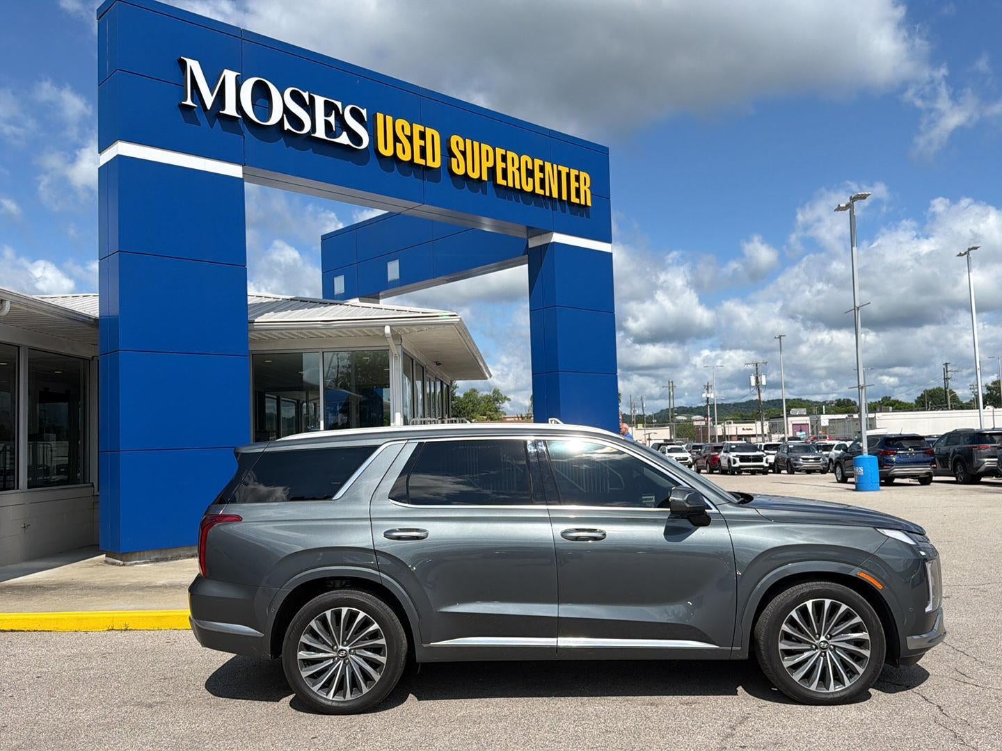 2025 Hyundai PALISADE Base