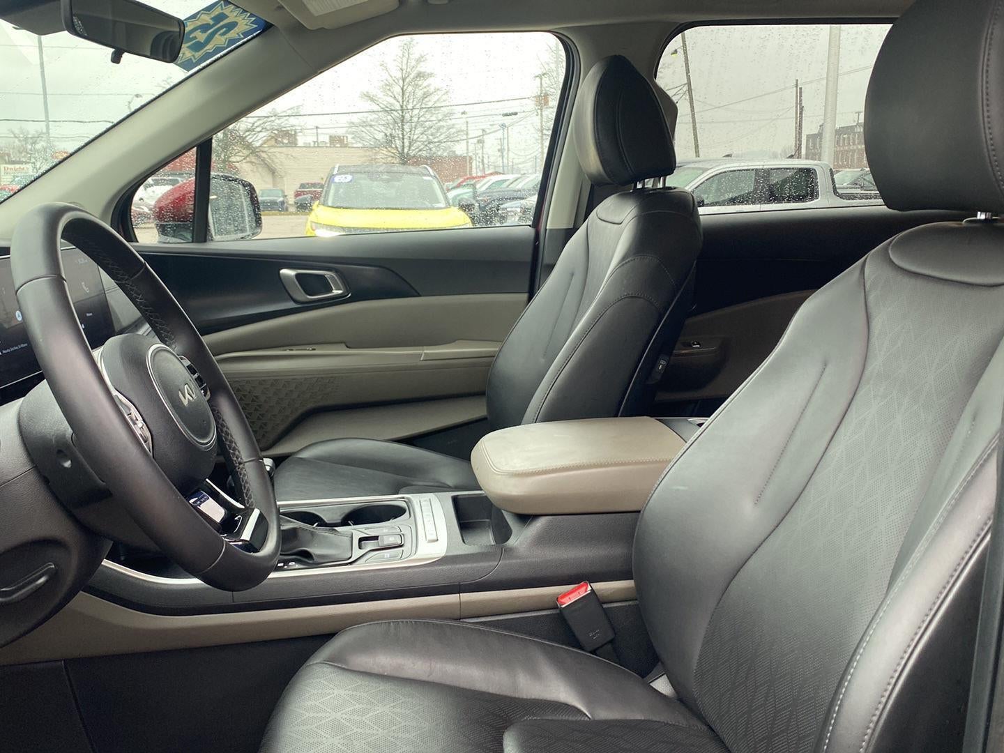 2025 Kia Carnival LXS