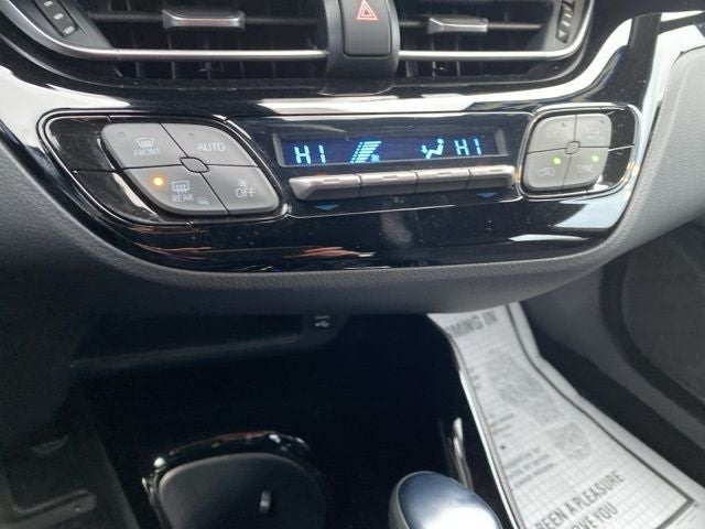 2022 Toyota C-HR XLE