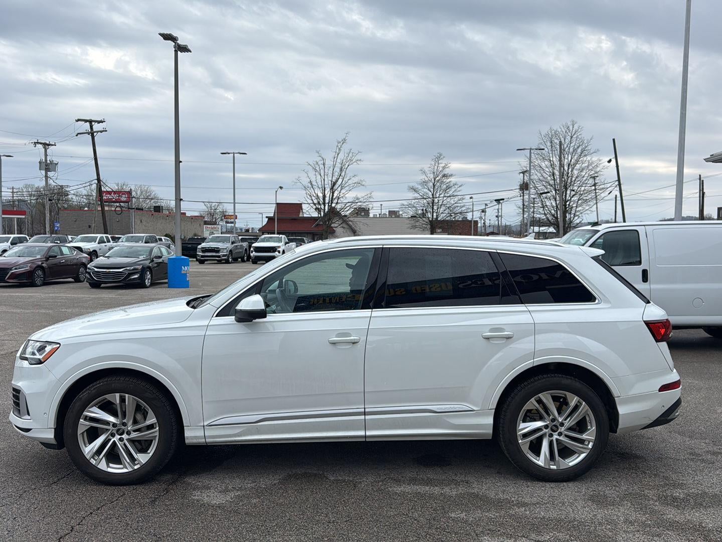 2023 Audi Q7 Premium