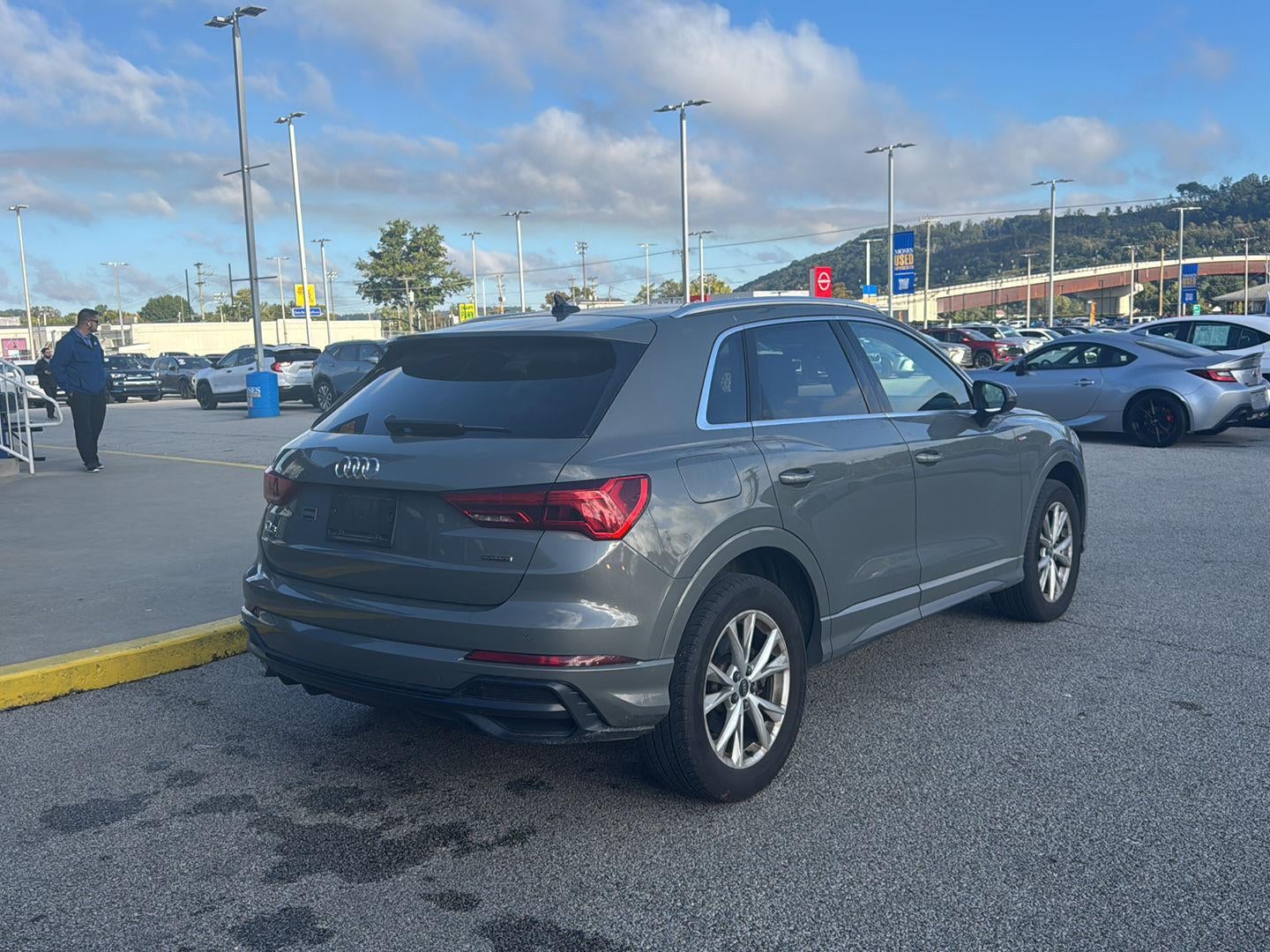 2022 Audi Q3 S line Premium
