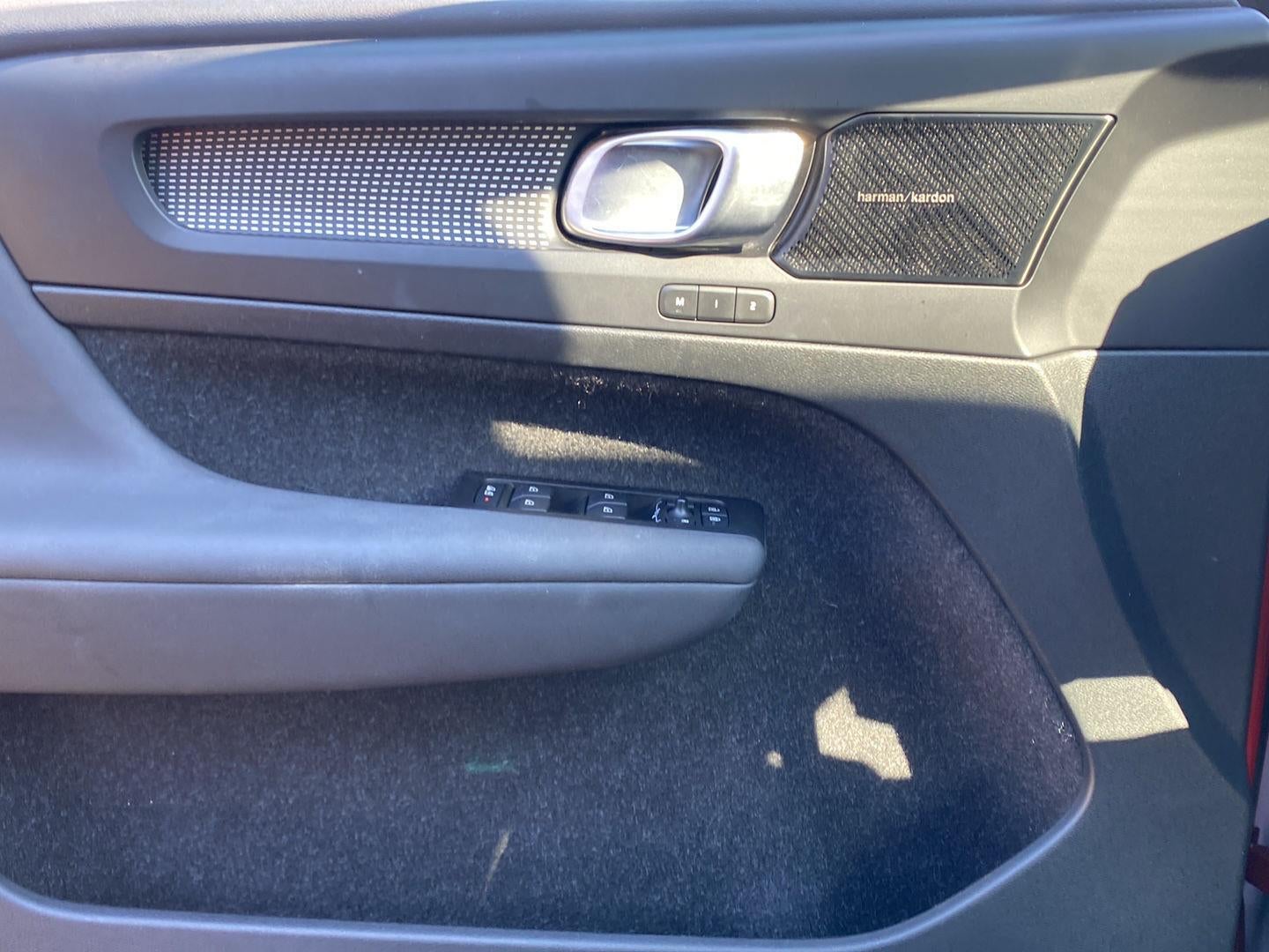 2021 Volvo XC40 R-Design