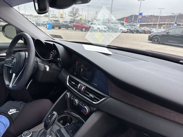 2017 Alfa Romeo Giulia Ti